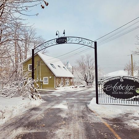 Auberge Sous Les Arbres Gaspé エクステリア 写真