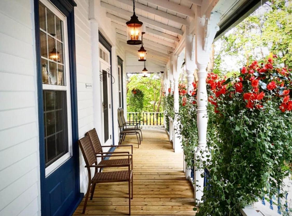 Auberge Sous Les Arbres Gaspé エクステリア 写真