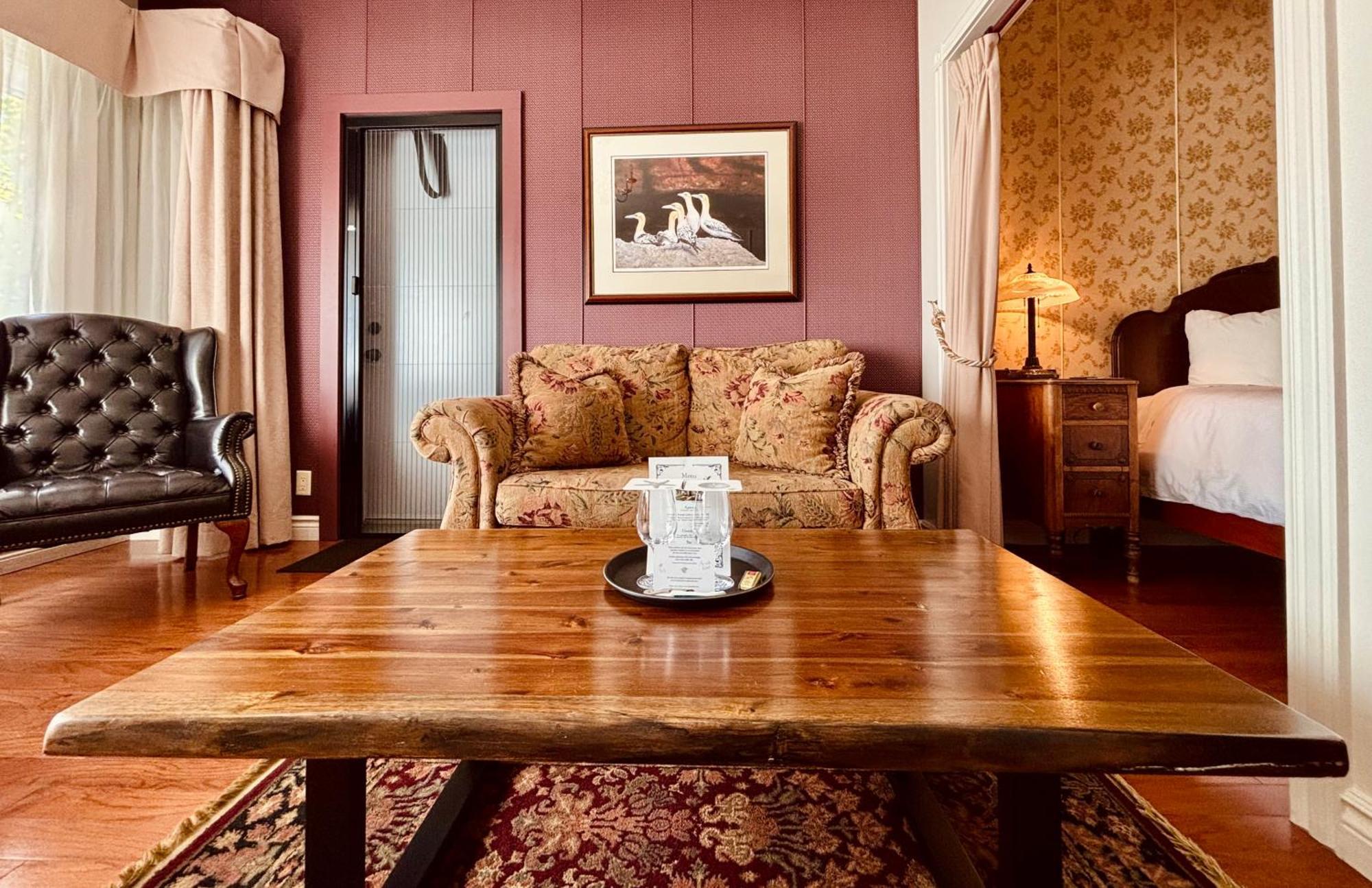Auberge Sous Les Arbres Gaspé エクステリア 写真