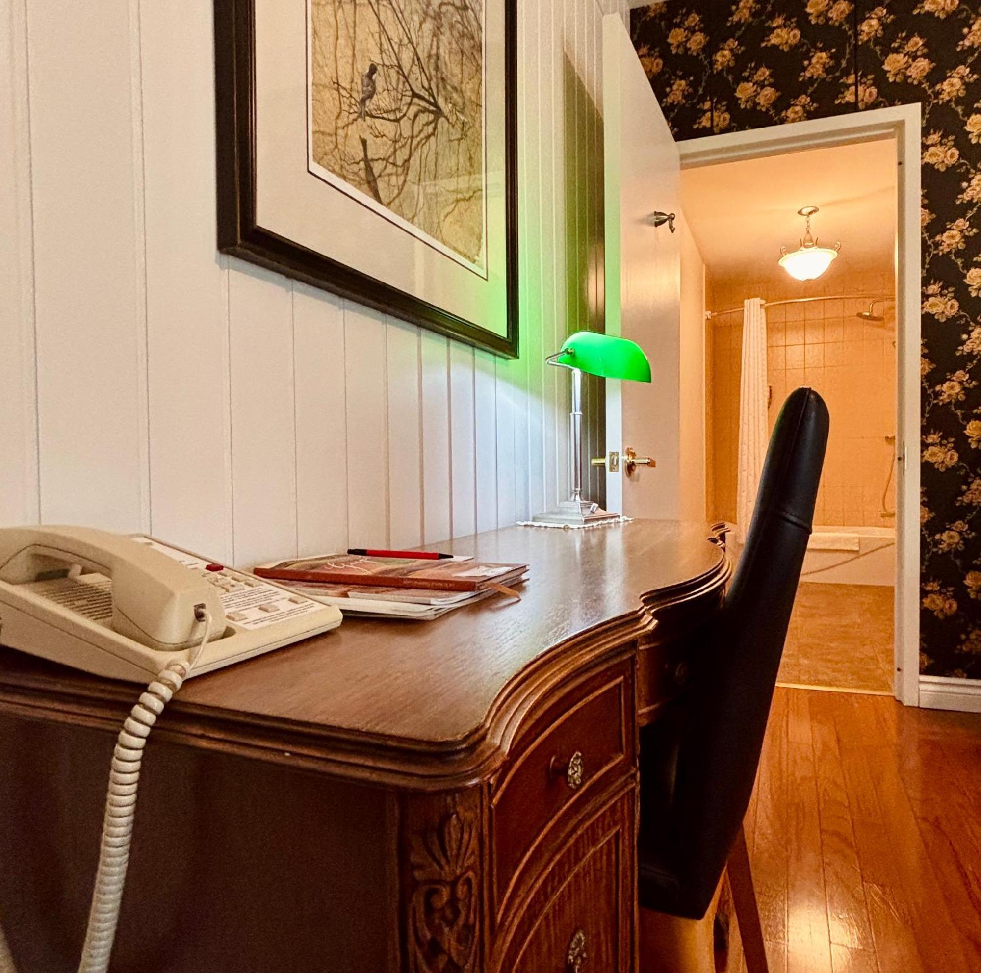 Auberge Sous Les Arbres Gaspé エクステリア 写真