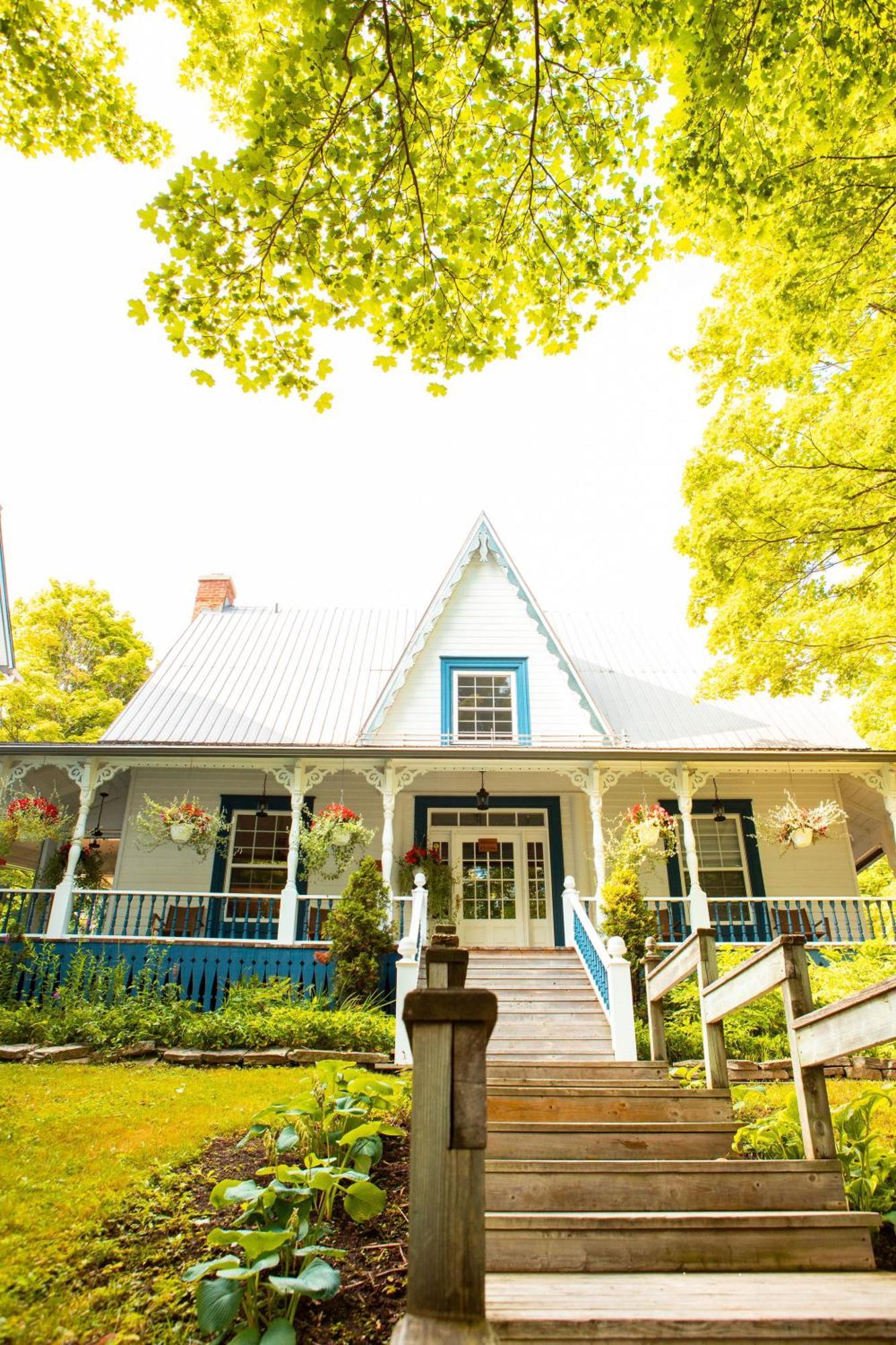 Auberge Sous Les Arbres Gaspé エクステリア 写真