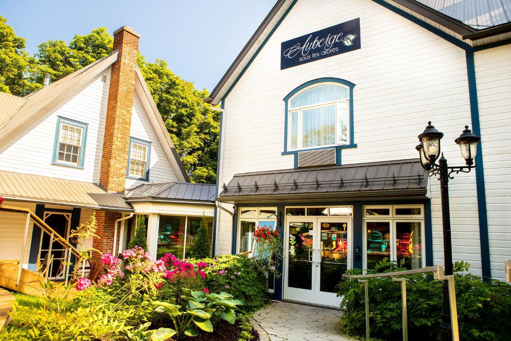 Auberge Sous Les Arbres Gaspé エクステリア 写真