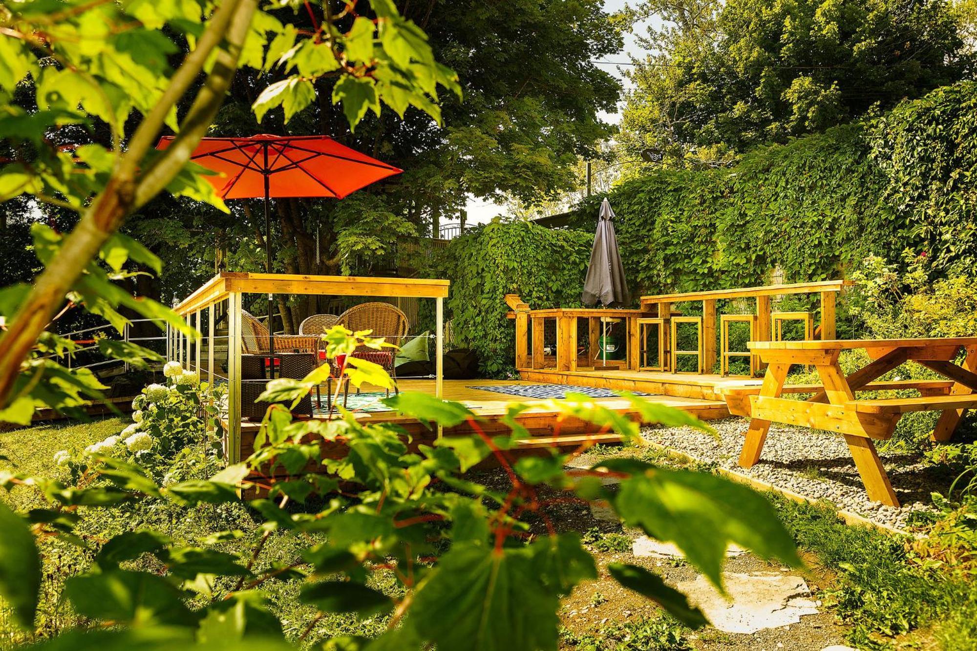 Auberge Sous Les Arbres Gaspé エクステリア 写真